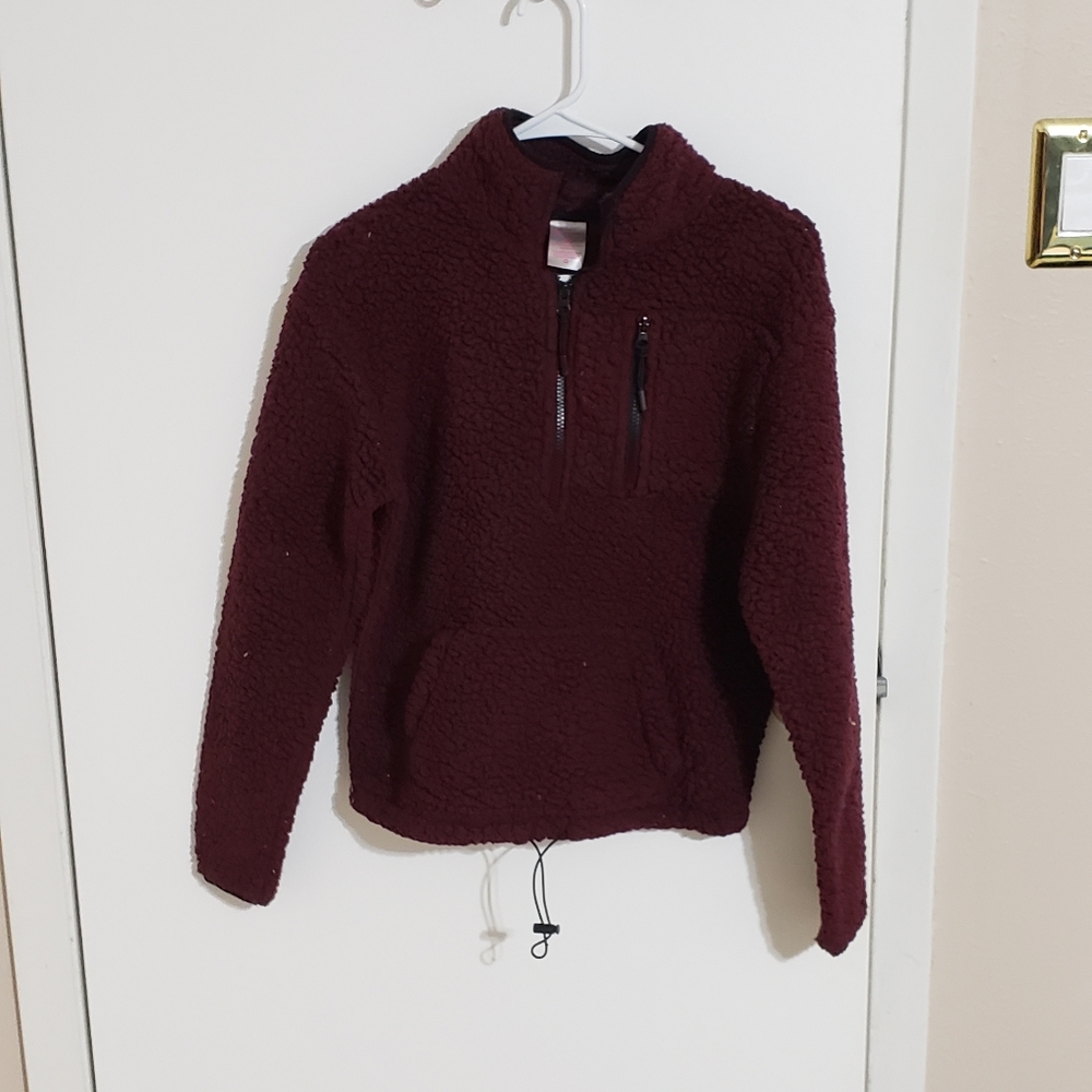 Burgandy fleece pullover